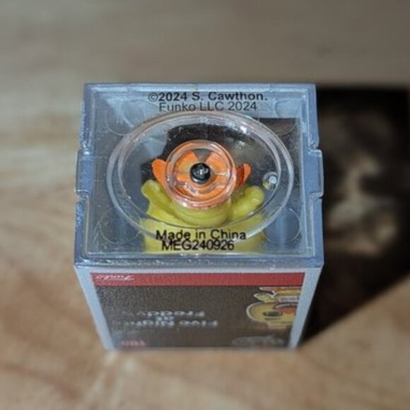 🐲3 FOR $9🦄 Funko Bitty POP 108 Five Nights at Freddy's Chica Figure Miniature - Picture 6 of 6